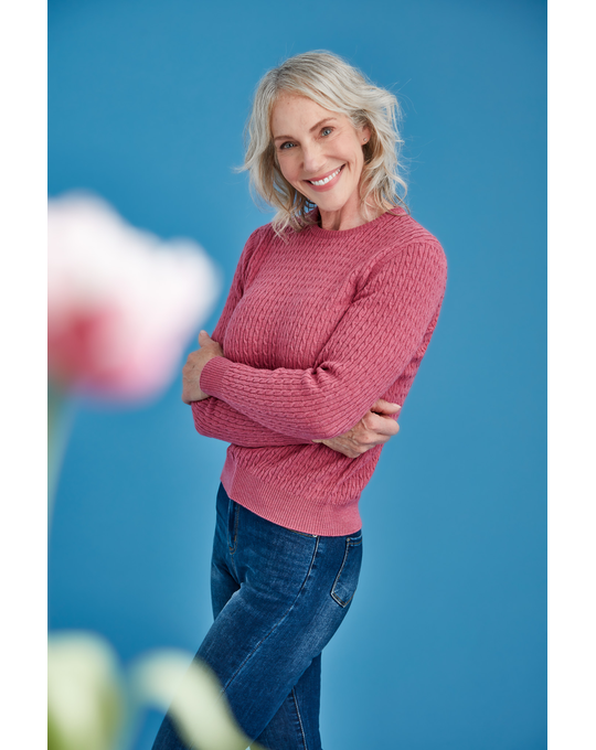 ROYAL MERINO CABLE CREW NECK SWEATER