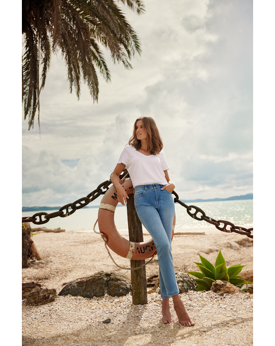 LANIA VIENNA JEAN